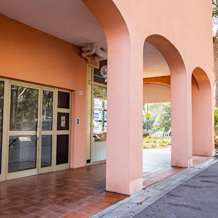 Le Victoria-2 By Interhome