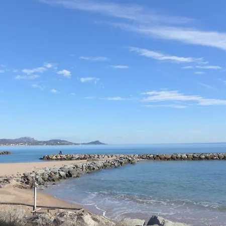 Le Victoria-2 By Interhome * 생타굴프